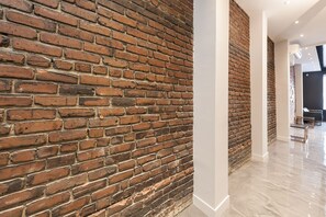 Interior - Apt Urbain | Commodités incluses | Milton Parc (Montréal)
