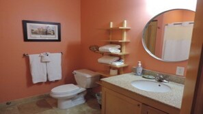 Shower, jetted bath, hair dryer, towels - Ocean Front, Gorgeous Property Featured On HGTV Beachfront Bargain Hunt (Galveston)