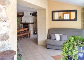 TV, fireplace, DVD player, stereo