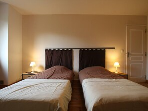 4 bedrooms, free WiFi