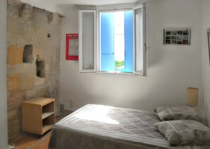 3 bedrooms, iron/ironing board
