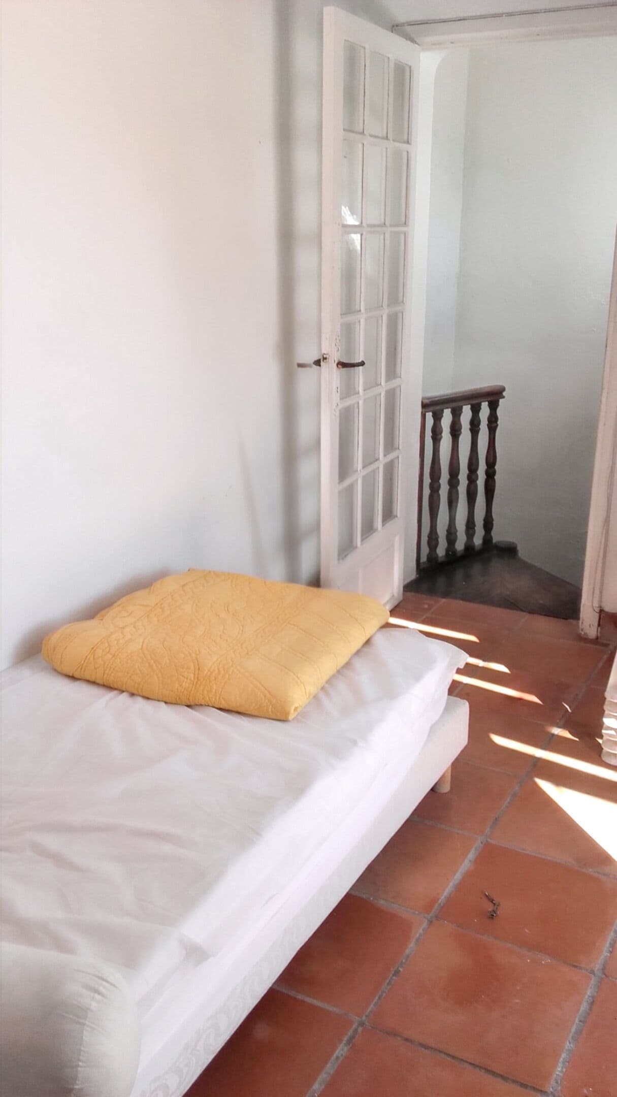 3 chambres, fer et planche à repasser