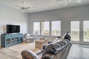 TV, DVD player - Beachfront home with incredible views! Heated Community Pool! (Port Aransas)