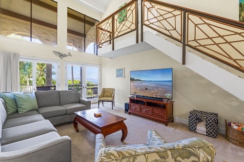 Maui Hill 116 - Stunning Renovation - Split AC - 3bd/3ba - Expansive Ocean Views