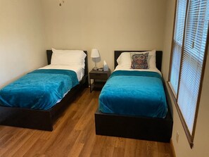 5 bedrooms, desk, iron/ironing board, free WiFi