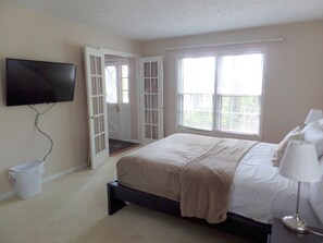 5 chambres, bureau, fer et planche à repasser, Wi-Fi gratuit