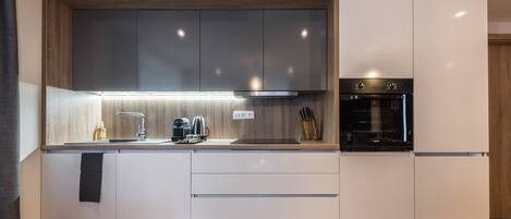 Fridge, microwave, oven, dishwasher
