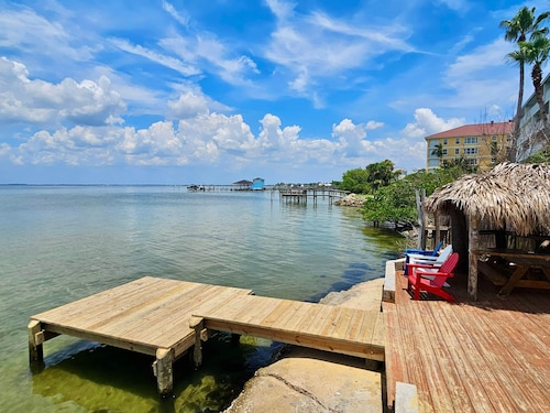 Riverfront*Shared Pool*3-Minute Walk to the Beach (202)