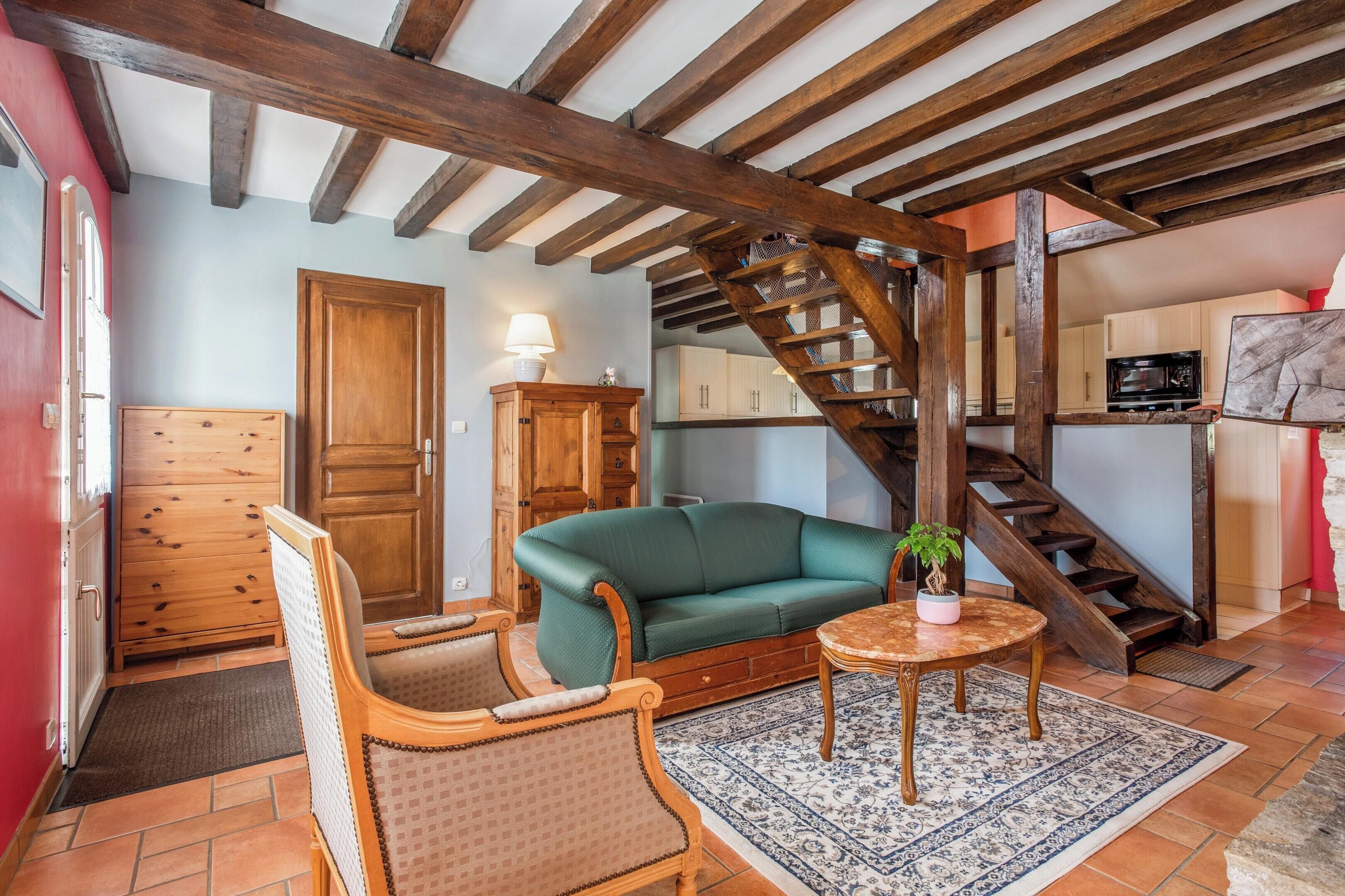 TV, peis, DVD-spiller og stereoanlegg