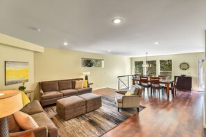Smart TV, fireplace, video games, DVD player -  A Perfect Vacation Home! Trail Access, Central A/C, Pets Welcome, TOP Reviewed! (Flagstaff)