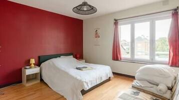 3 Schlafzimmer, Bügeleisen/Bügelbrett, Reisekinderbett, Internetzugang