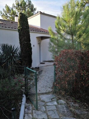 Property grounds - Homerez - House La Tranche-sur-Mer (La Tranche-sur-Mer)