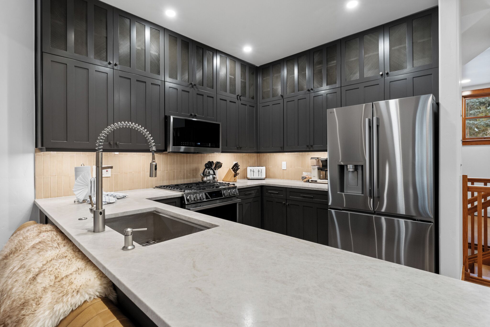 Refrigerador, microondas, horno, placa de cocina