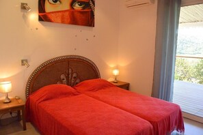 2 bedrooms, iron/ironing board