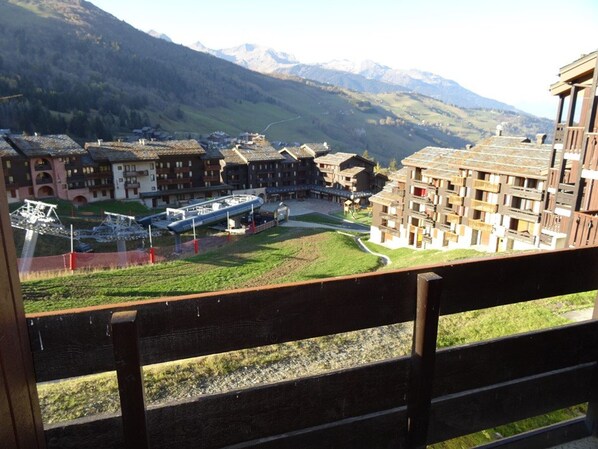 Situated in a scenic valley, this hotel complex offers breathtaking views of the surrounding mountains and a tranquil atmosphere.
