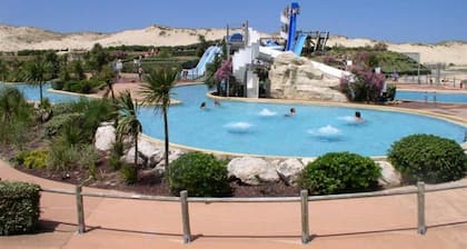 Studio à Seignosse: commerces, plage à 300m, calme, parking, idéal pour 2 !