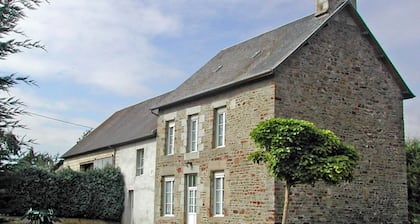 Maison champêtre à Mortain - 4 chambres, animaux admis, cheminée