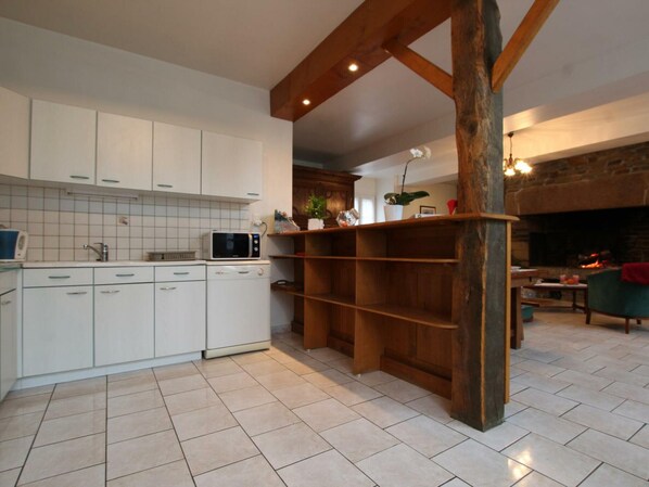 Fridge, microwave, dishwasher