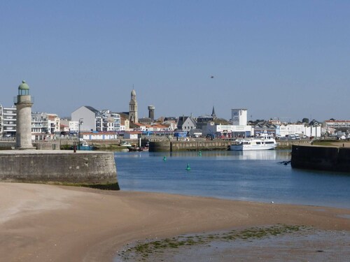 Maison calme proche centre-ville, 3 chambres, jardin, 1,2 km de la plage - Saint-Gilles-Croix-de-Vie