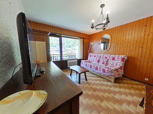 Ski-in/ski-out studio with balcony in Grand-Bornand