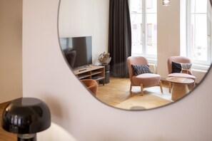 Een televisie en een dvd-speler