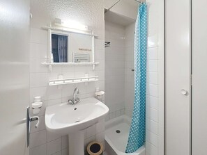 Hair dryer - Seaside apartment with 2 bedrooms and parking (Jullouville)