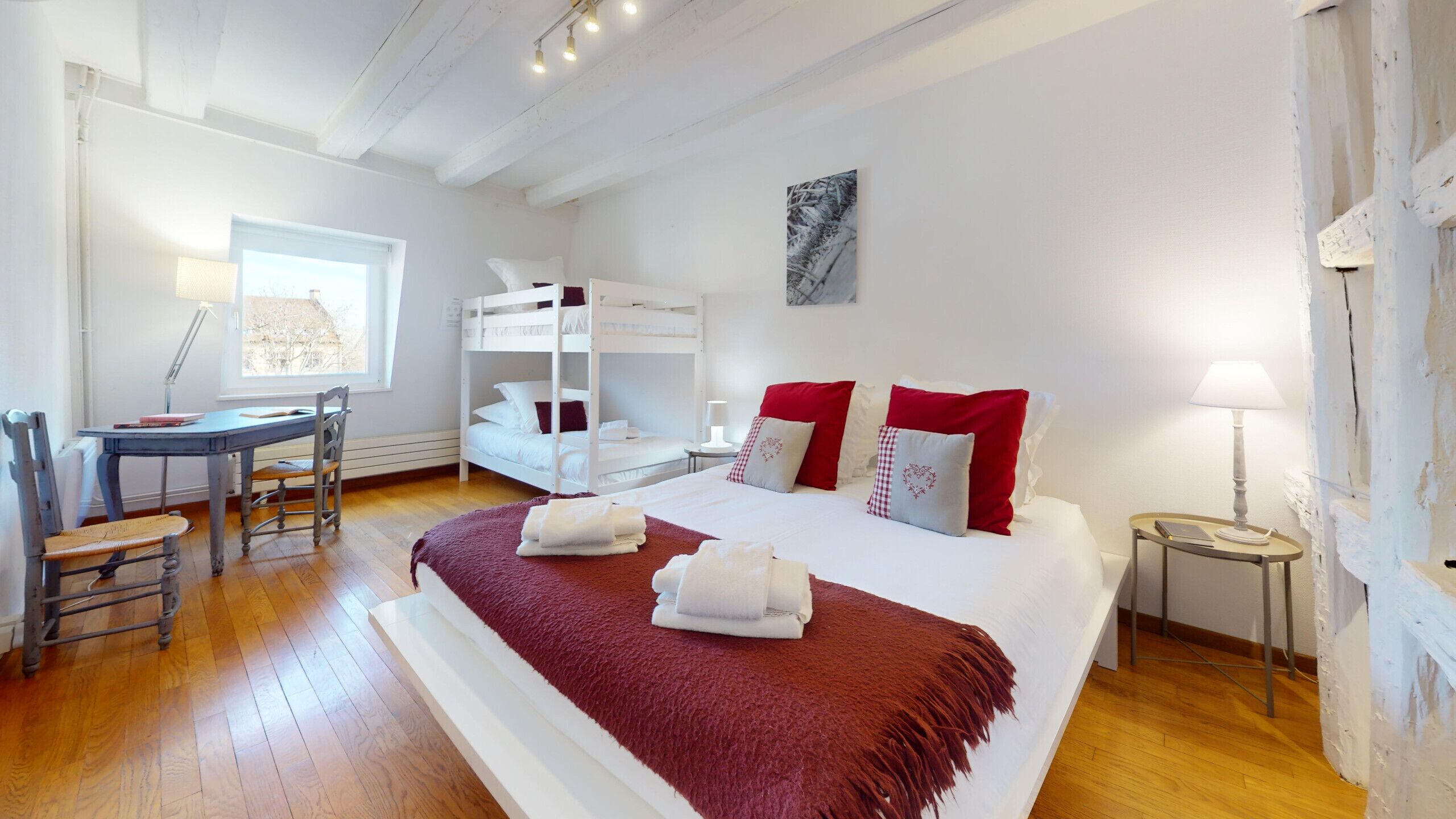 3 chambres, bureau, lit parapluie, Wi-Fi gratuit