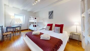 3 chambres, bureau, lit parapluie, Wi-Fi gratuit