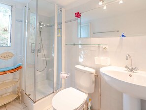 Bathroom - Air-Conditioned 3-Room Villa with Pool, Terrace, and Parking - Sleeps 4 (Narbonne-Narbonne Plage-Narbonne Plage)