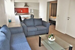 Apartment, 2 Queen Beds | Living area