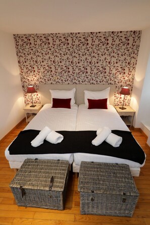 Unclassified image, 3 of 11, button - marzolff 79 m2 city center   2br (Colmar)