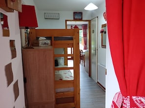 1 bedroom - Cozy apartment with terrace for 4 people and parking in Châtel (Châtel)