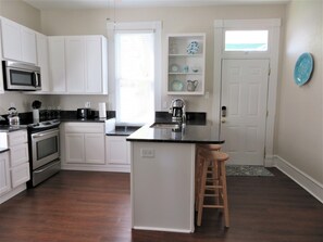 Fridge, microwave, oven, stovetop - Spacious home in Historic St. Charles, Near Main Street + self-serve breakfast (St Charles)