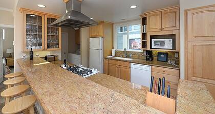 357CL: Most Popular 5bd home in Avalon!