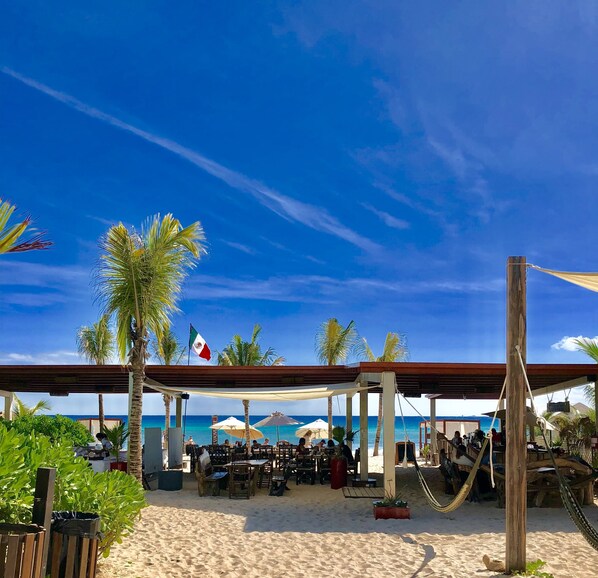 Beach - Spacious and Beautiful House With Private Pool And BBQ Area. (playa del carmen)