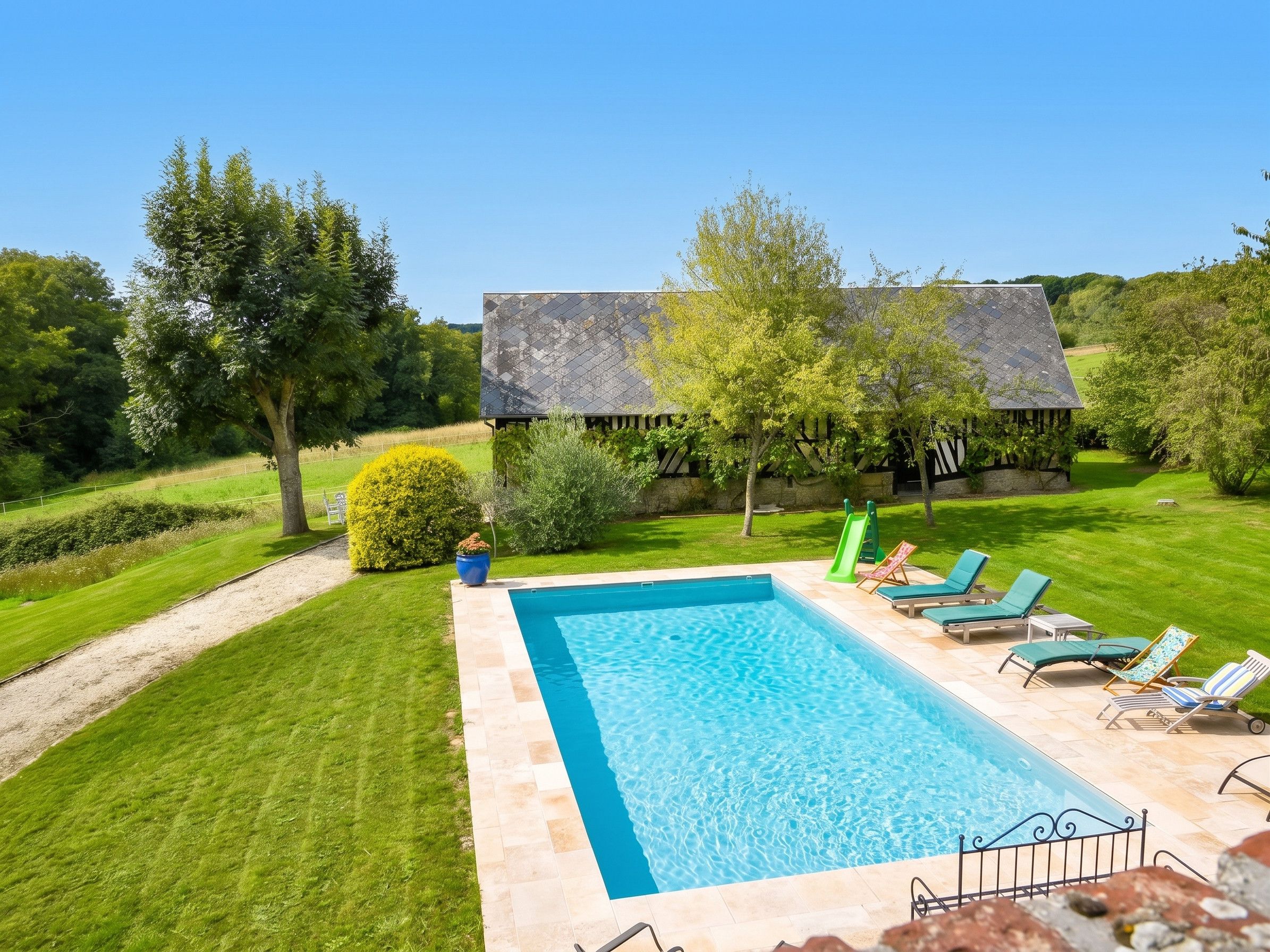 Vue sur piscine