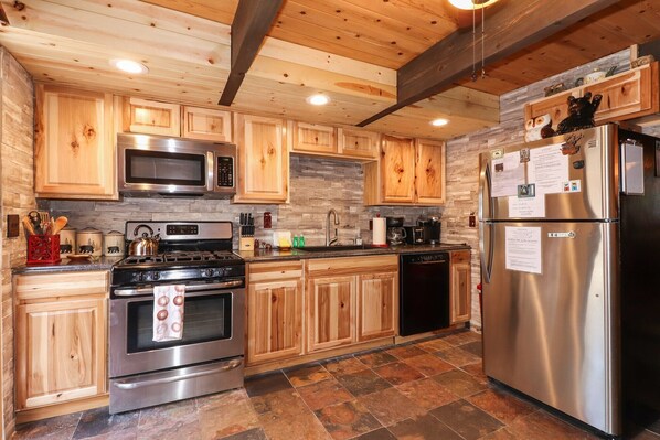 Fridge, microwave, stovetop, dishwasher