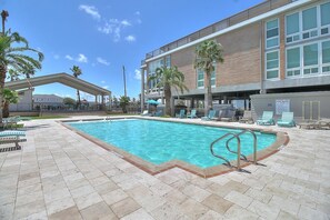 Beheizter Pool
