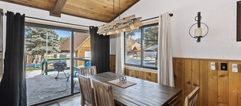 Starway to Heaven by Destination Big Bear : Walk to the Golf Course & Ski Resort Shuttles! BBQ! Internet! Open Space!