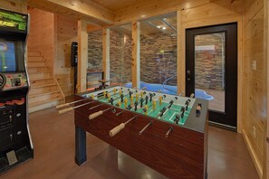 Spielezimmer