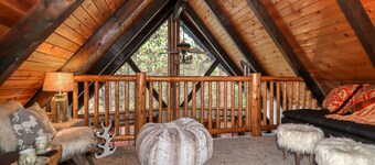 The Rusthy Bear by Destination Big Bear : Luxury! Internet! Great Central Location! Propane BBQ!