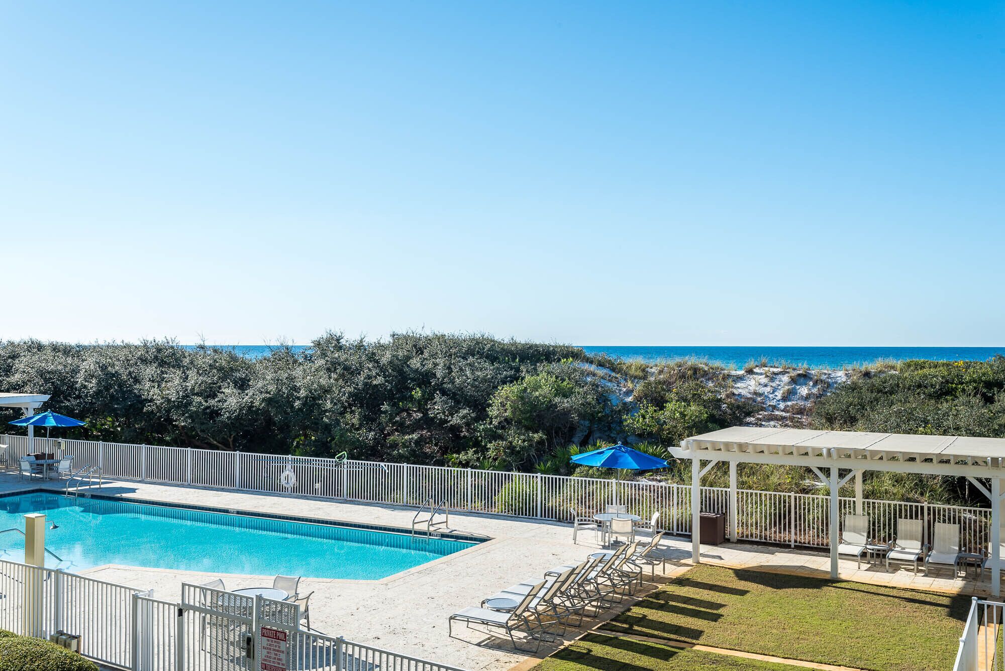 Spend Fall by the Beach! Beachside #6 - Gulf Front in Watercolor! Balcony Views! 3 Adult Bikes!