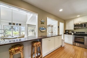 Fridge, microwave, stovetop, dishwasher - 32 Windjammer Court - Harbor Town Golf Views (Hilton Head Island)