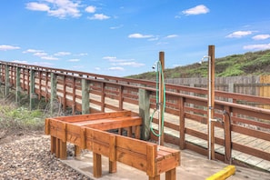 Property grounds - This upscale pet friendly home is directly on the beach! This truly is the Pearl (Port Aransas)