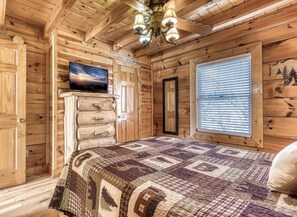 5 bedrooms, iron/ironing board, free WiFi, bed sheets