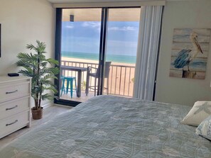 2 bedrooms, iron/ironing board, internet, bed sheets - Beachfront, Amazing Southern Views 10th floor, Tower 3, Sleeps 7 (Marco Island)
