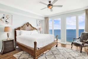 4 Schlafzimmer, Schreibtisch, Bügeleisen/Bügelbrett, kostenloses WLAN