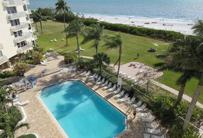 Pool - Escape To Beachfront Getaway Vacation Condo At Bargain Price! Heated Resort Pool! (Fort Myers Beach)