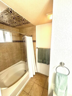 Bathroom - Come Relax in the home closest to Seaworld, Lackland, & Downtown! (San Antonio)