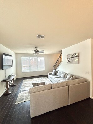 Living area - Come Relax in the home closest to Seaworld, Lackland, & Downtown! (San Antonio)